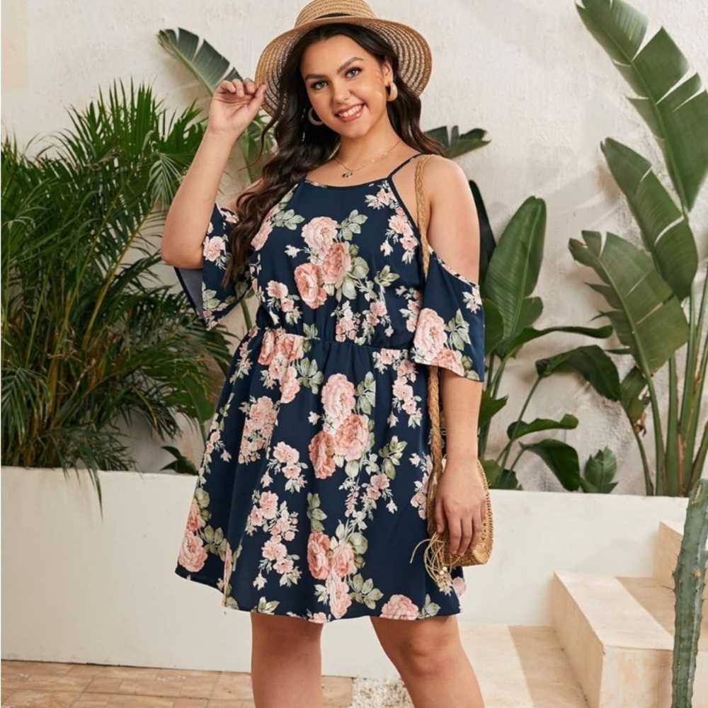 Floral Cold Shoulder Dress. Size XL
